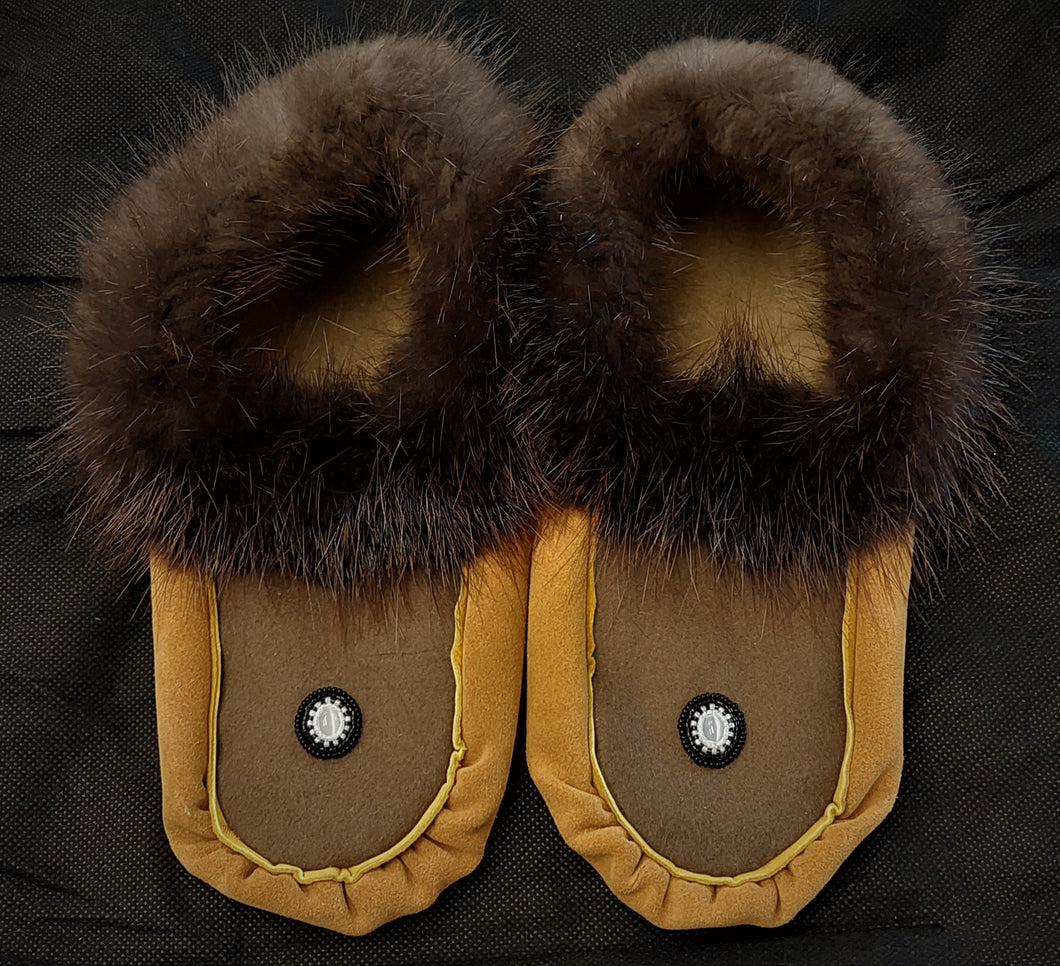 Mens on sale fur moccasins