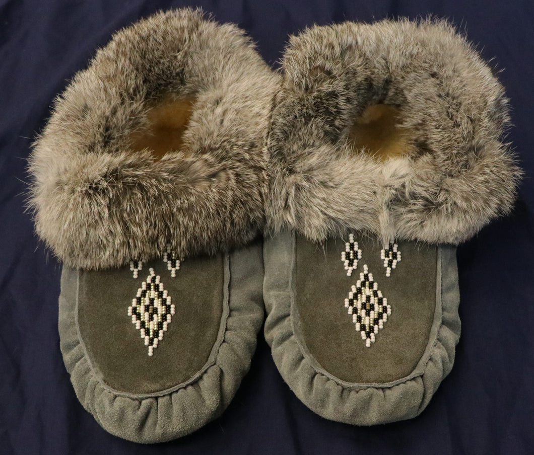 SIZE 8 MOCCASINS (RABBIT FUR) woman's size 8