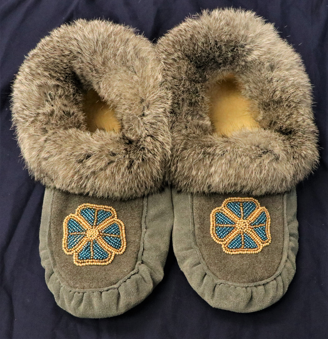 SIZE 10 MOCCASINS (RABBIT FUR) woman's size 10